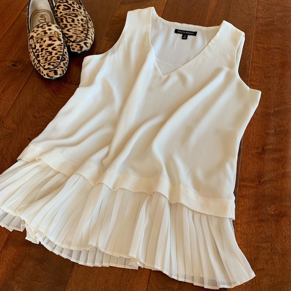 Banana Republic Cream Tank With Pleated Hem